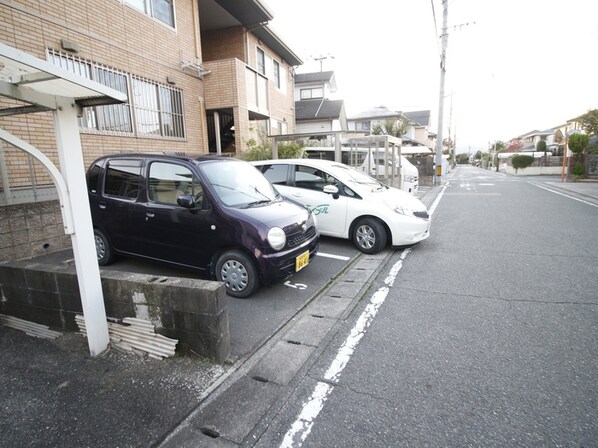 ゴ－ルド春日の物件外観写真